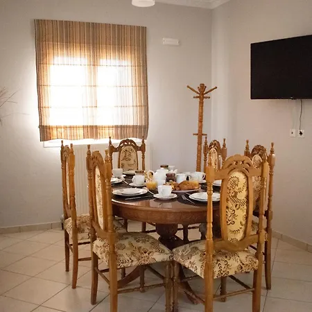 Apidalos Naus Apartmán Perama (Corfu)