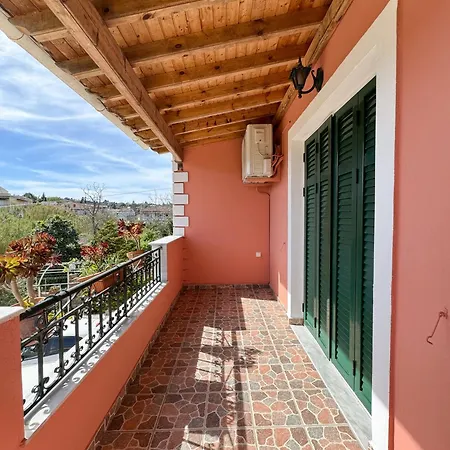 Apartment Apidalos Naus *